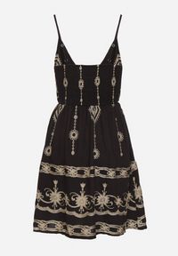 Born2be - Czarna Sukienka Boho z Wiskozy na Ramiączkach Zdobiona Metalicznym Haftem Saleriela. Okazja: na co dzień, na spacer. Kolor: czarny. Materiał: wiskoza. Długość rękawa: na ramiączkach. Wzór: haft, aplikacja. Typ sukienki: rozkloszowane. Styl: boho #5