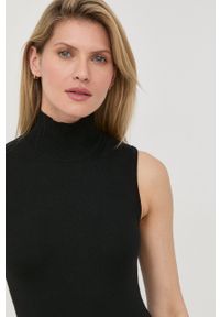 Guess sweter damski kolor czarny lekki z golfem. Typ kołnierza: golf. Kolor: czarny. Materiał: materiał, dzianina, wiskoza #3