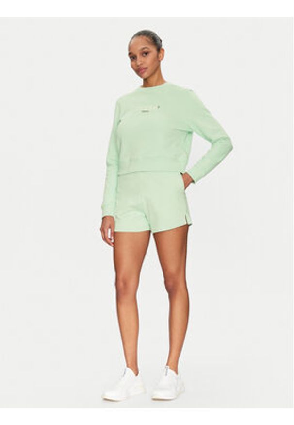 Guess Jeans Szorty sportowe W5GD0O K68I4 Zielony Relaxed Fit. Kolor: zielony. Materiał: bawełna
