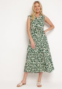 Born2be - Zielona Wiskozowa Sukienka z Gumką w Pasie Zapinana na Guziki z Materiałowym Paskiem Giselia. Okazja: na co dzień. Typ kołnierza: dekolt w serek. Kolor: zielony. Materiał: materiał, wiskoza. Długość rękawa: krótki rękaw. Styl: casual, elegancki #3