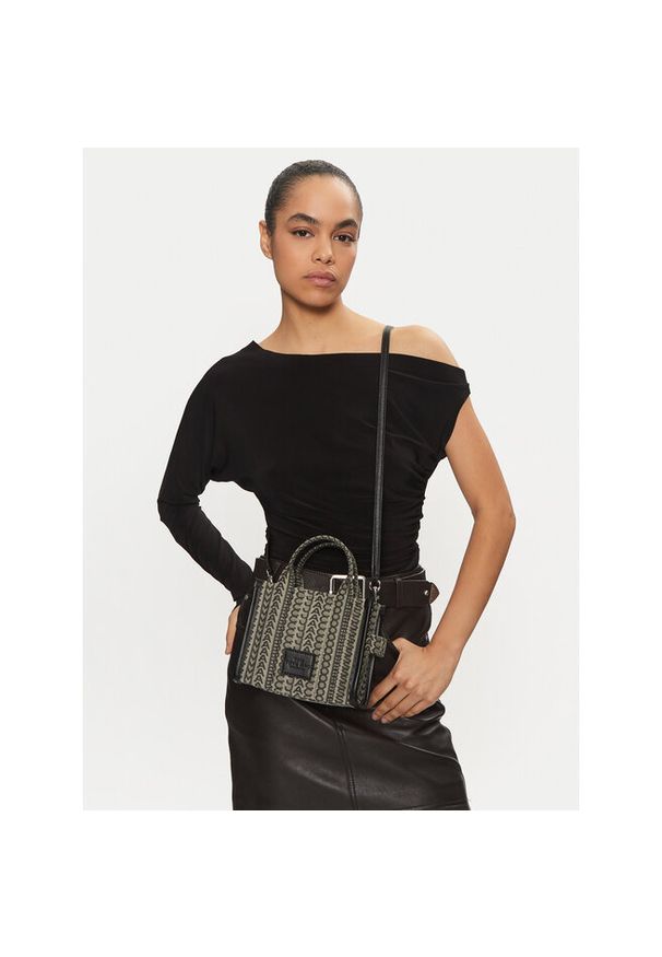 MARC JACOBS - Torebka Marc Jacobs. Kolor: czarny