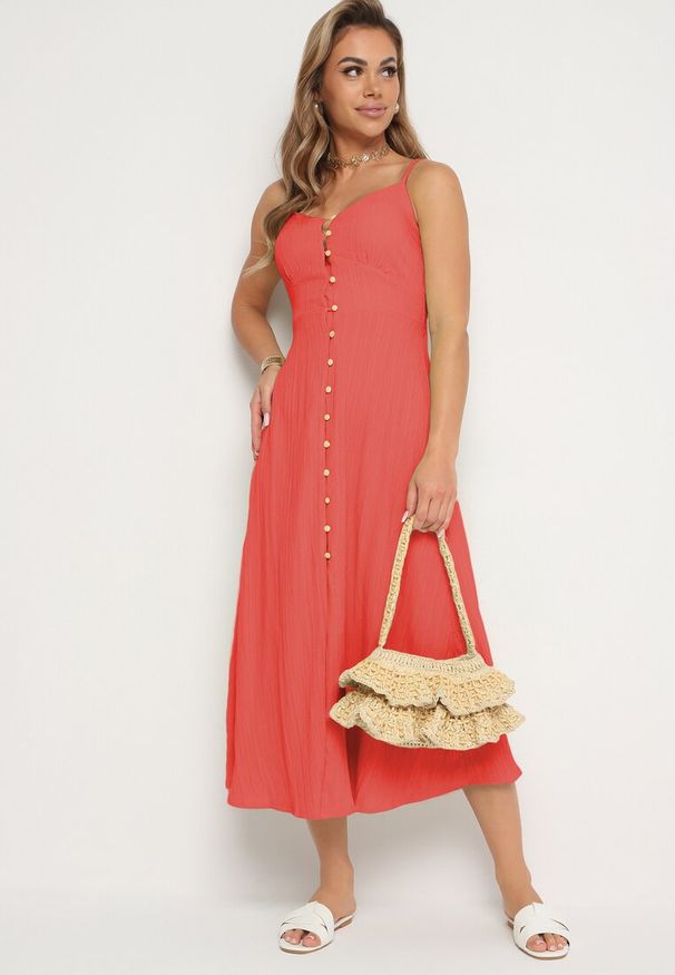 Born2be - Czerwona Sukienka na Cienkich Regulowanych Ramiączkach Zapinana na Guziki Palfea. Kolor: czerwony. Długość rękawa: na ramiączkach. Wzór: aplikacja. Styl: elegancki