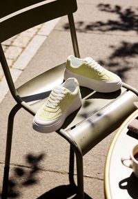 Born2be - Żółte Sneakersy VICES na Platformie w Stylu lat 90. Donah. Kolor: żółty. Sezon: lato. Obcas: na platformie #1