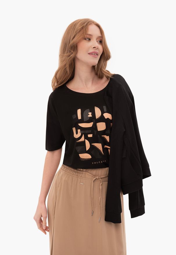 Volcano - Bawełniana koszulka, Comfort Fit, T-PRIME. Okazja: na co dzień. Kolor: czarny. Materiał: bawełna. Wzór: nadruk. Styl: casual