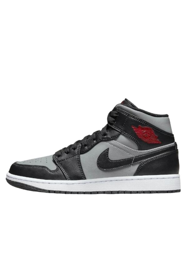 Buty do chodzenia damskie Nike Air Jordan 1 Retro. Kolor: czarny, szary. Materiał: skóra. Szerokość cholewki: normalna. Model: Nike Air Jordan. Sport: turystyka piesza