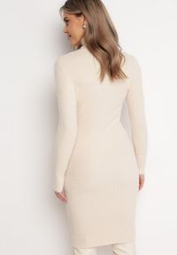Born2be - Beżowa Sweterkowa Puchata Sukienka Midi z Wełny z Golfem Sebhat. Typ kołnierza: golf. Kolor: beżowy. Materiał: wełna. Długość: midi #3