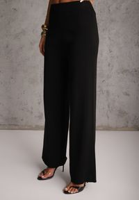 Renee - Czarny Komplet z Dzianiny z Wiskozą Spodnie Wide Leg i Top z Guzikami Merice. Kolor: czarny. Materiał: dzianina, wiskoza #3