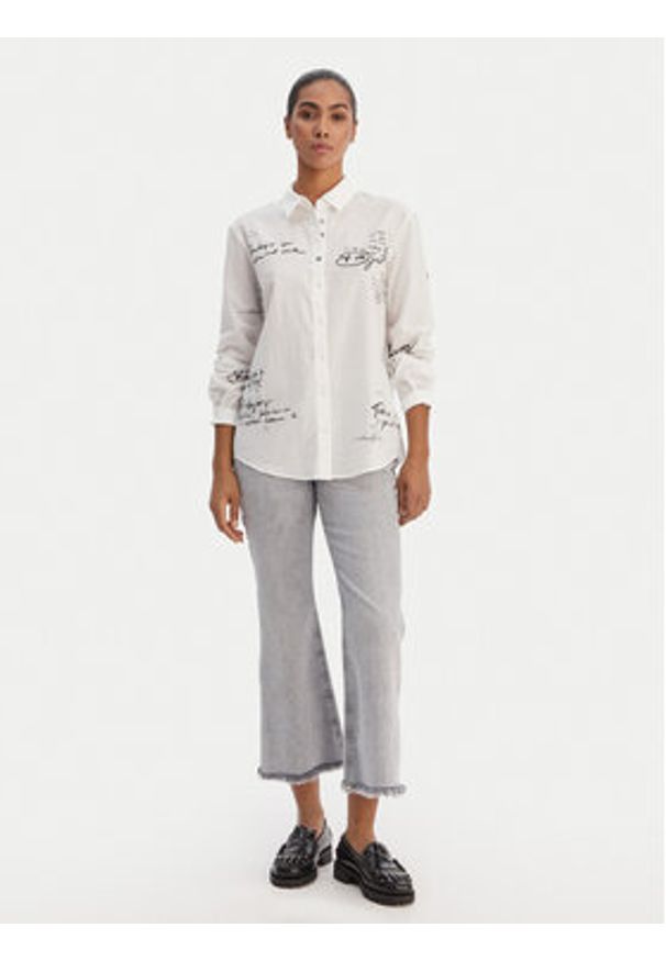 Desigual Koszula 26SWCW09 Biały Regular Fit. Kolor: biały. Materiał: bawełna