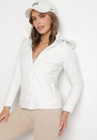 Born2be - Biała Kurtka z Odpinanym Kapturem Pikowana Ariobia. Kolor: biały #1