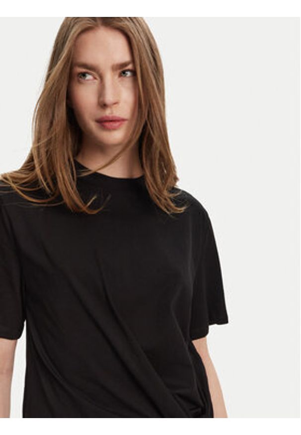 ViCOLO T-Shirt UD0043 Czarny Regular Fit. Kolor: czarny. Materiał: bawełna