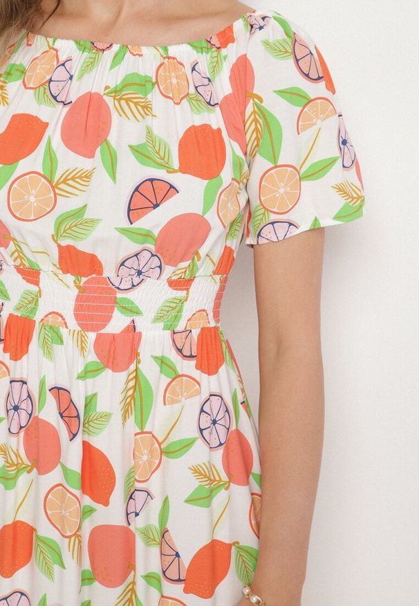 Born2be - Pomarańczowa Sukienka Hiszpanka z Bawełną i Motywem Cytrusów Avfila. Okazja: na co dzień. Typ kołnierza: dekolt hiszpanka. Kolor: pomarańczowy. Materiał: bawełna. Sezon: lato. Styl: casual, elegancki