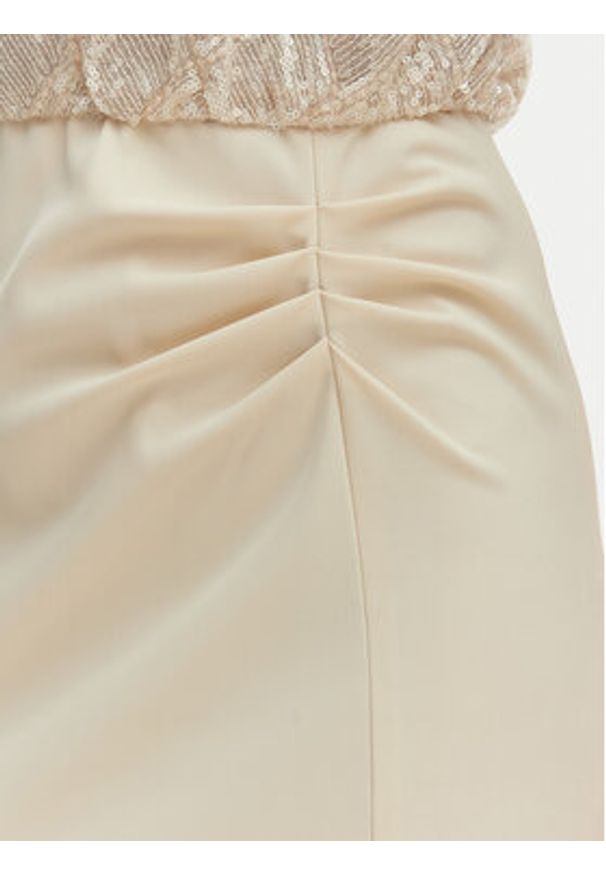 Rinascimento Sukienka wieczorowa CFC0020276002 Beżowy Slim Fit. Kolor: beżowy. Materiał: syntetyk. Styl: wizytowy