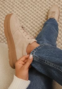 Born2be - Beżowe Sneakersy na Grubej Podeszwie z Tłoczeniami Try to Forget. Okazja: na spacer, na co dzień. Kolor: beżowy. Materiał: dzianina, jeans. Sport: turystyka piesza #5