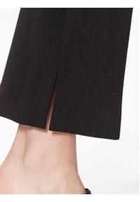 Gina Tricot Spodnie materiałowe Rosie 19197 Czarny Regular Fit. Kolor: czarny. Materiał: syntetyk #5