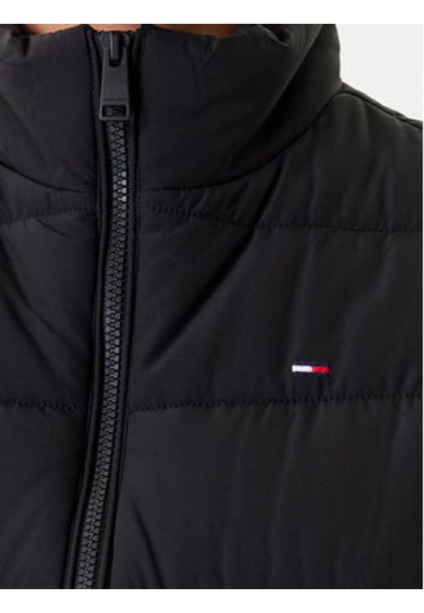 Tommy Jeans Bezrękawnik DW0DW21409 Czarny Regular Fit. Kolor: czarny. Materiał: syntetyk. Długość rękawa: bez rękawów