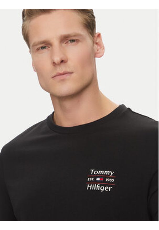 TOMMY HILFIGER - Tommy Hilfiger T-Shirt Stack MW0MW38622 Czarny Regular Fit. Kolor: czarny. Materiał: bawełna