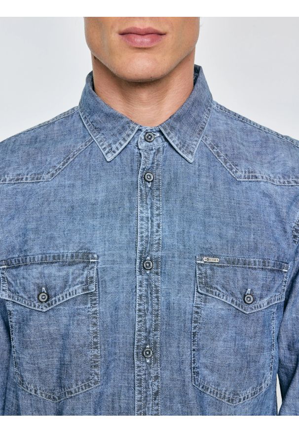 Big-Star - Koszula męska z imitacji jeansu niebieska Retinez 401. Okazja: na co dzień. Kolor: niebieski. Materiał: jeans. Wzór: melanż. Styl: casual
