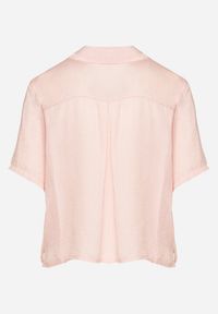 Born2be - Różowa Koszula o Krótkim Kroju z Kieszeniami Rivanaes. Kolor: różowy. Materiał: jeans. Długość rękawa: krótki rękaw. Długość: krótkie. Styl: elegancki #5