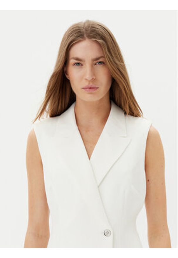 DKNY Sukienka koktajlowa DD5U1H66 Écru Slim Fit. Kolor: kremowy. Materiał: syntetyk. Styl: wizytowy