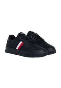 TOMMY HILFIGER - Buty Tommy Hilfiger Supercup Leather Stripes M FM0FM048240GQ czarne. Okazja: na co dzień. Zapięcie: sznurówki. Kolor: czarny. Materiał: poliester, guma, kauczuk, skóra, nylon. Szerokość cholewki: normalna