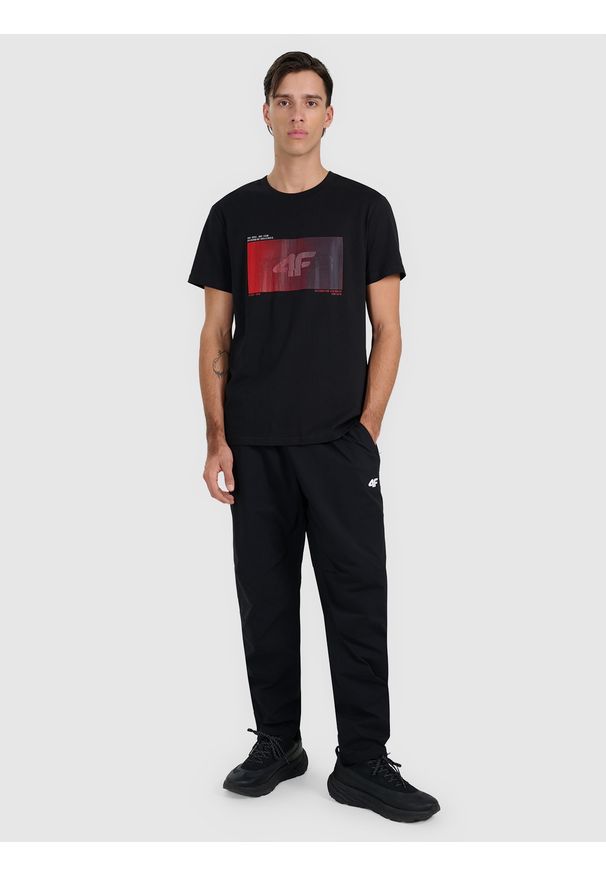 4f - 4F T-shirt regular z nadrukiem męski - czarny XXL. Okazja: na co dzień. Kolor: czarny. Materiał: materiał, bawełna. Wzór: nadruk. Styl: casual