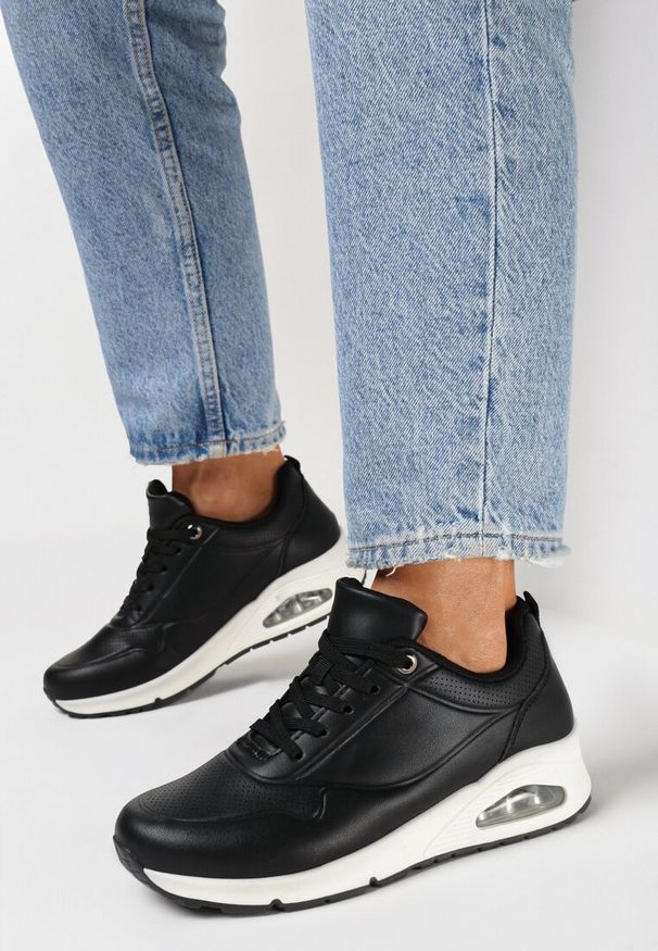Born2be - Czarno-Białe Sznurowane Sneakersy z Ekoskóry na Miękkiej Podeszwie Lenise. Okazja: na co dzień. Kolor: czarny