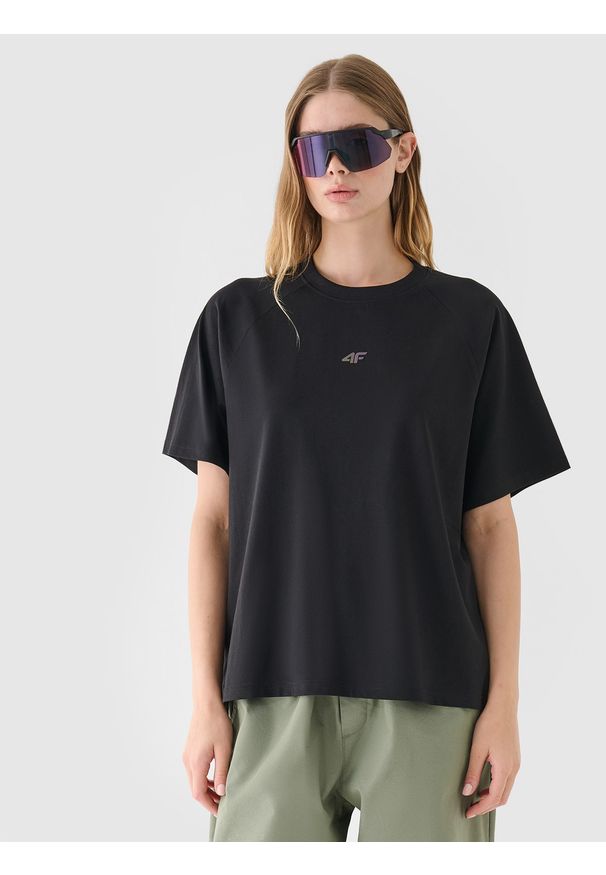 4f - 4F T-shirt oversize z nadrukiem damski - czarny M. Okazja: na co dzień. Kolor: czarny. Materiał: dzianina, bawełna, jersey. Długość rękawa: raglanowy rękaw. Wzór: nadruk. Styl: klasyczny, sportowy, casual