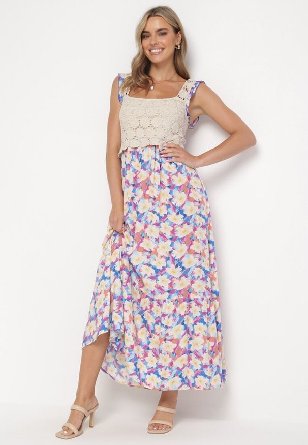 Born2be - Niebieska Rozkloszowana Sukienka Maxi z Wiskozy w Kwiatowy Print Jamiliana. Kolor: niebieski. Materiał: wiskoza. Długość rękawa: na ramiączkach. Wzór: nadruk, kwiaty. Długość: maxi
