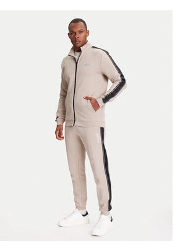 Guess Bluza Z2YQ10 KB3P2 Beżowy Regular Fit. Kolor: beżowy. Materiał: syntetyk, bawełna