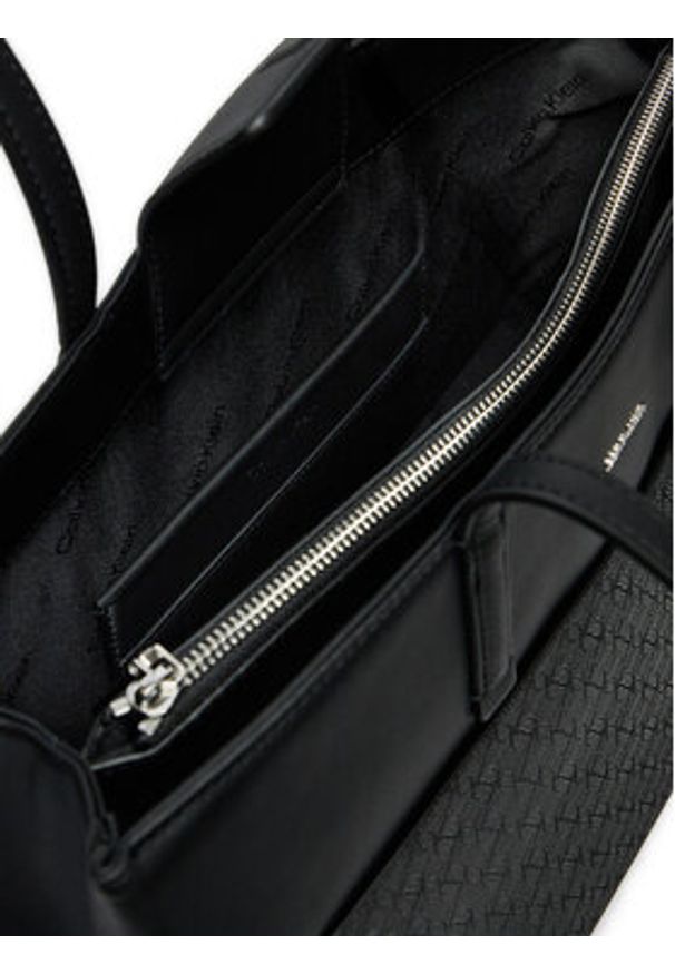 Calvin Klein Torebka Ck Must Medium Shopper_Mono K60K612774 Czarny. Kolor: czarny. Materiał: skórzane