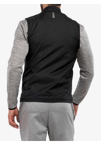 Under Armour - Kamizelka męski Run Insulate Vest - czarny. Kolor: czarny. Sport: bieganie