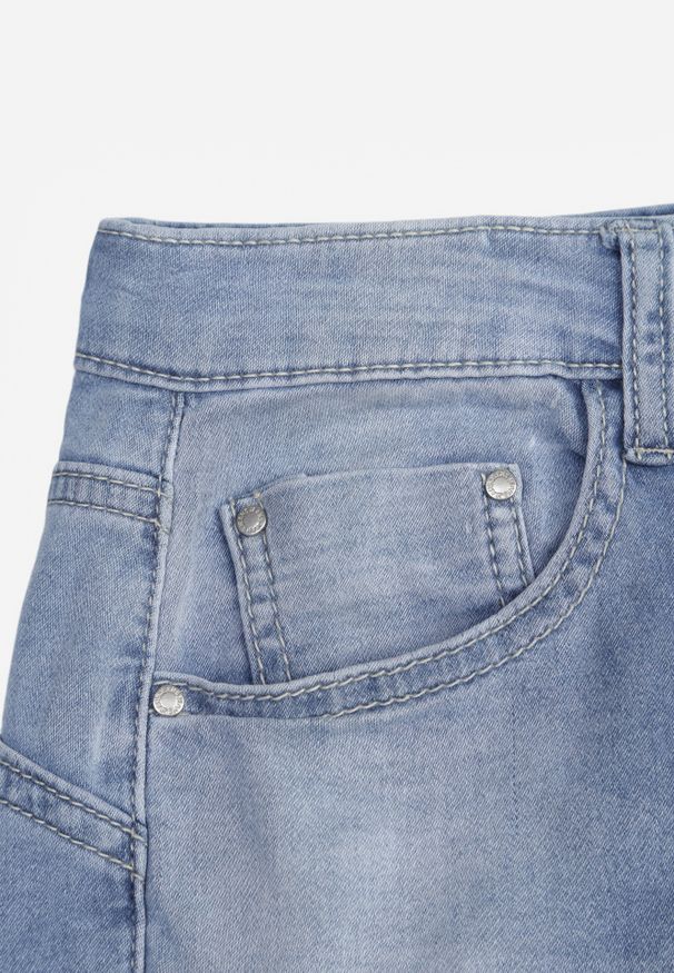 Renee - Niebieskie Jeansowe Szorty High Waist z Bawełną Wykończone Guzikami Nelithra. Okazja: na plażę, na co dzień, na spacer. Stan: podwyższony. Kolor: niebieski. Materiał: bawełna, jeans. Sezon: lato. Styl: casual, elegancki
