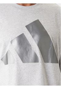Adidas - adidas T-Shirt JM1707 Szary Loose Fit. Kolor: szary. Materiał: bawełna