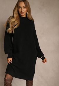 Renee - Czarna Dzianinowa Sukienka z Dodatkiem Wełny o Pudełkowym Kroju Nesava. Okazja: na co dzień. Kolor: czarny. Materiał: dzianina, wełna. Typ sukienki: proste. Styl: casual #1