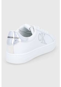 Calvin Klein Jeans Buty skórzane kolor biały na płaskim obcasie. Nosek buta: okrągły. Zapięcie: sznurówki. Kolor: biały. Materiał: skóra. Obcas: na obcasie, na płaskiej podeszwie. Wysokość obcasa: niski #2