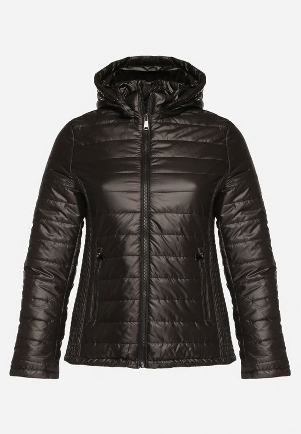 Born2be - Czarna Pikowana Kurtka z Opinanym Kapturem i Wstawkami z Gumek Terilinde. Okazja: na spacer. Kolekcja: plus size. Kolor: czarny. Materiał: jeans