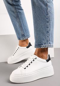 Born2be - Biało-Czarne Sneakersy na Platformie Rilame. Nosek buta: okrągły. Zapięcie: sznurówki. Kolor: biały. Materiał: materiał. Obcas: na platformie. Wysokość obcasa: niski #6