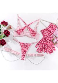 Intica - Komplet bielizny z delikatnym wzorem na romantyczne wieczory Bessy. Kolor: różowy. Materiał: materiał. Wzór: paski