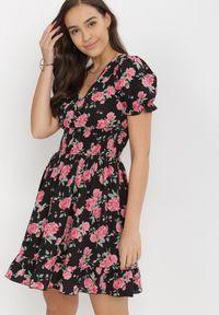 Born2be - Czarna Sukienka Aethiliana. Kolor: czarny. Długość rękawa: krótki rękaw. Długość: mini #1