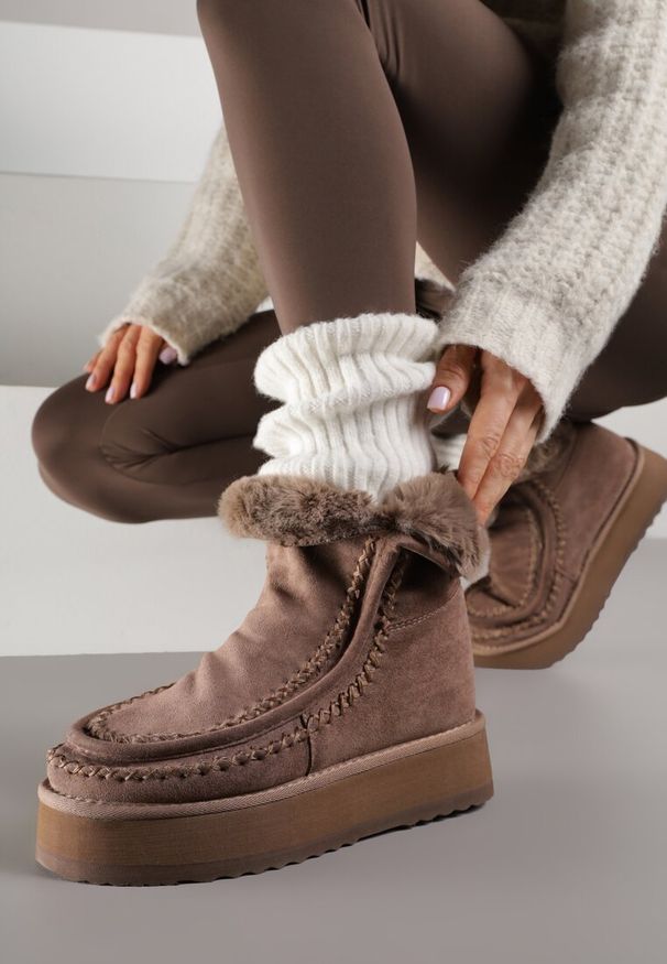 Born2be - Ciemnobeżowe Śniegowce z Przeszyciami Oliwedea. Okazja: na co dzień. Kolor: beżowy. Materiał: jeans. Styl: casual, elegancki