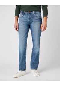 Wrangler - MĘSKIE SPODNIE JEANSOWE WRANGLER GREENSBORO STONE EROSION W15QSF667 112141198 #1