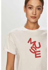 Dash My Buttons - T-shirt Muse. Okazja: na co dzień. Kolor: biały. Wzór: nadruk. Styl: casual #4