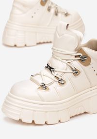 Born2be - Beżowe Sneakersy Ilathylia. Nosek buta: okrągły. Kolor: beżowy. Szerokość cholewki: normalna #2
