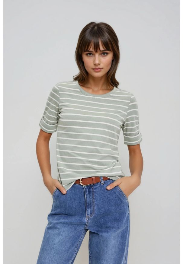 MOODO - Bawełniana bluzka w paski oliwkowa. Kolor: oliwkowy. Materiał: bawełna. Wzór: paski