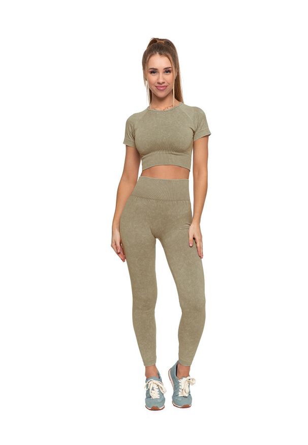 Beżowy Damskie Komplet Top + Legginsy Moraj. Okazja: na co dzień. Kolor: beżowy. Długość rękawa: krótki rękaw. Długość: krótkie. Styl: sportowy, casual, elegancki