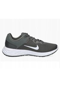 Buty Nike Revolution 6 DC3728-004. Okazja: na co dzień. Kolor: szary, biały, wielokolorowy. Model: Nike Revolution. Sport: bieganie