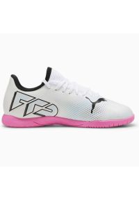 Buty piłkarskie Puma Future 7 Play It Jr 107739-01 białe. Zapięcie: sznurówki. Kolor: biały. Materiał: dzianina, syntetyk, guma. Sport: piłka nożna