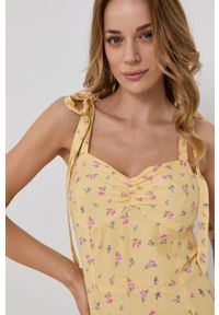 BARDOT - Bardot - Sukienka. Kolor: żółty. Materiał: tkanina. Długość rękawa: na ramiączkach. Typ sukienki: rozkloszowane. Długość: midi #5
