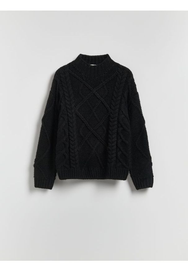 Reserved - Sweter ze stójką - czarny. Typ kołnierza: kołnierzyk stójkowy. Kolor: czarny. Materiał: wełna, dzianina