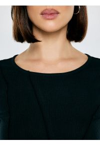 Big-Star - Sukienka damska mini dopasowana czarna Malgosara 906. Kolor: czarny. Materiał: dzianina. Wzór: prążki. Typ sukienki: asymetryczne, kopertowe. Styl: elegancki. Długość: mini #5